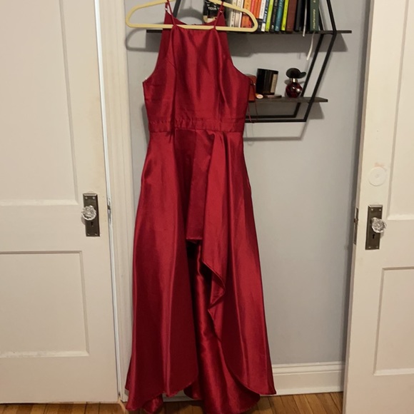 Red gala dress - Picture 2 of 2
